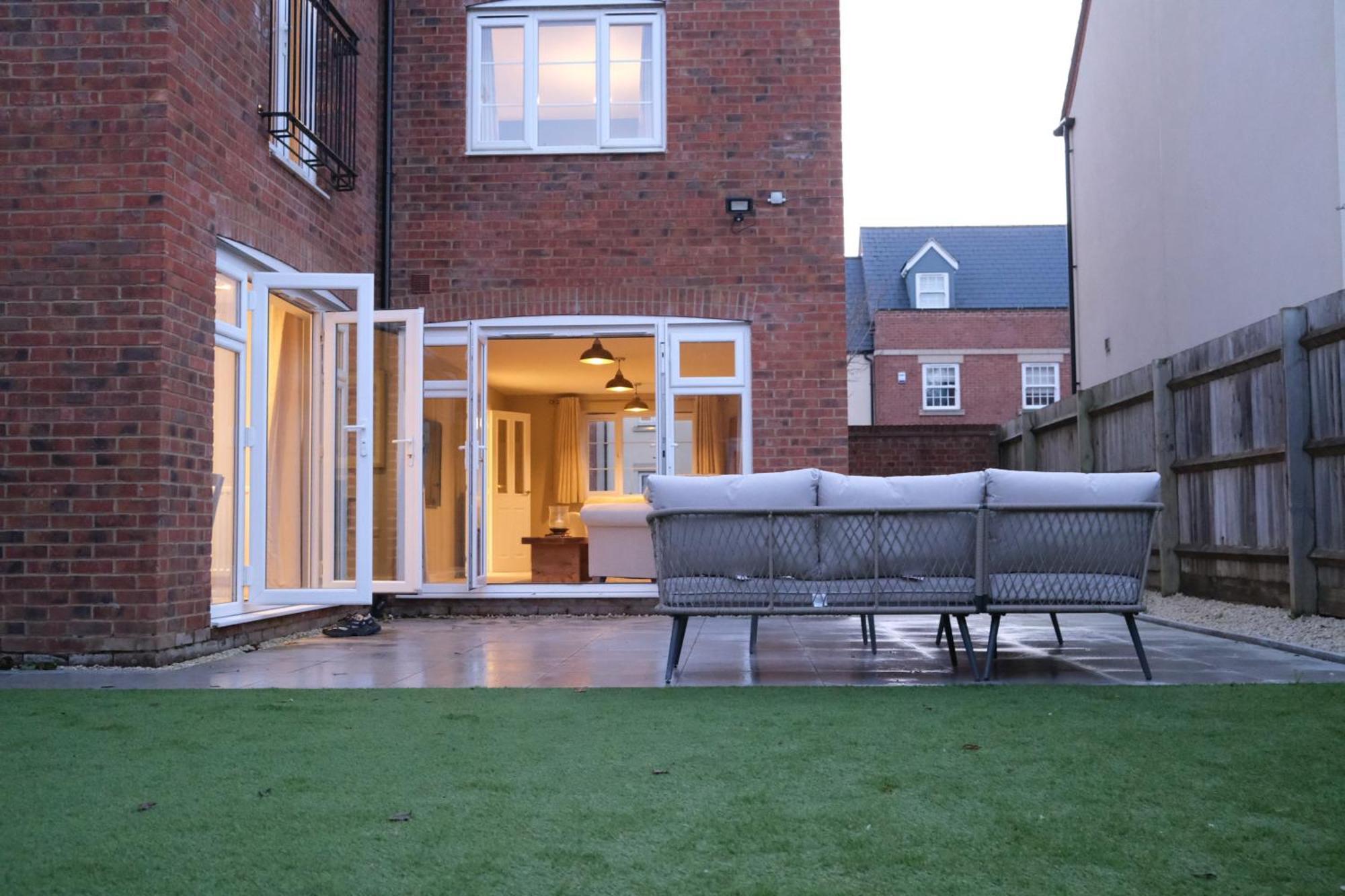 Luxury 6-Bedroom House 5 Minutes From Bicester Village Shopping Outlet Честертон Экстерьер фото